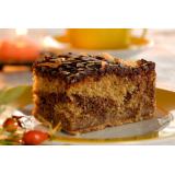 gefüllter Mandelkuchen