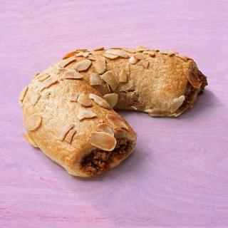 Dinkelbeugel mit Nussfüllung